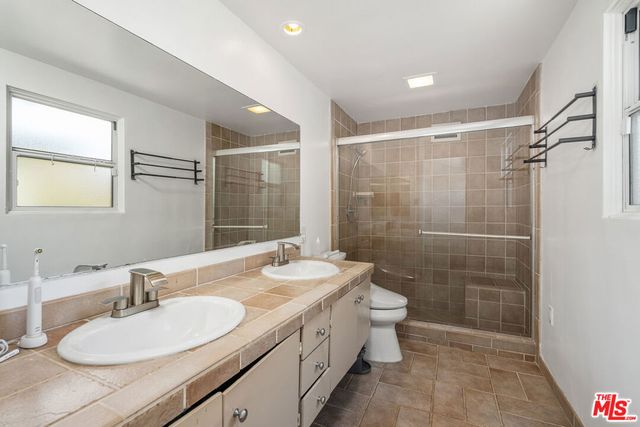 3641 Woodcliff Road, Los Angeles, CA 91403