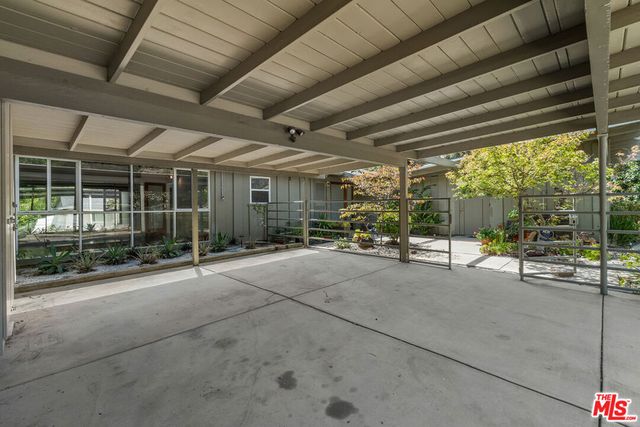 3641 Woodcliff Road, Los Angeles, CA 91403