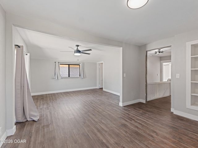 219 N Moffet Avenue, Joplin, MO 64801