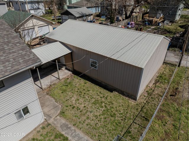 219 N Moffet Avenue, Joplin, MO 64801