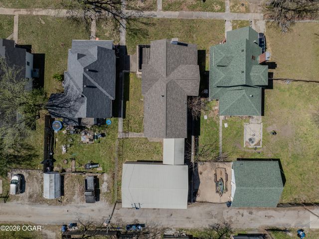 219 N Moffet Avenue, Joplin, MO 64801