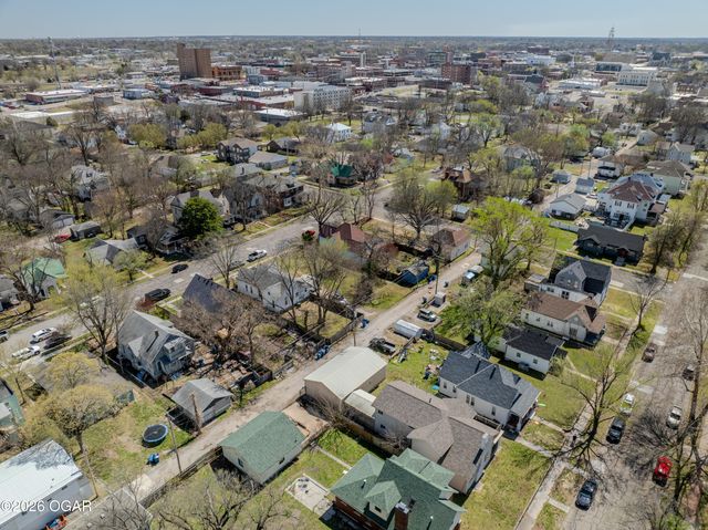 219 N Moffet Avenue, Joplin, MO 64801