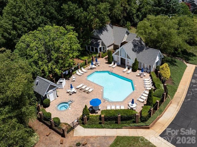 8220 Legare Court, Charlotte, NC 28210