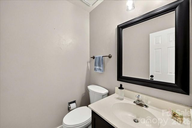 8220 Legare Court, Charlotte, NC 28210