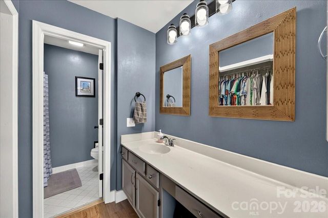8220 Legare Court, Charlotte, NC 28210