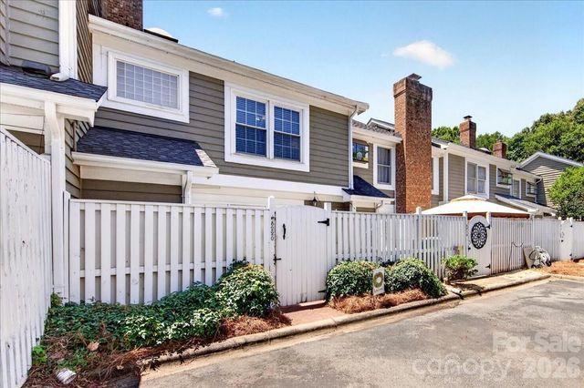 8220 Legare Court, Charlotte, NC 28210