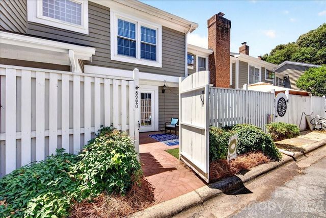 8220 Legare Court, Charlotte, NC 28210
