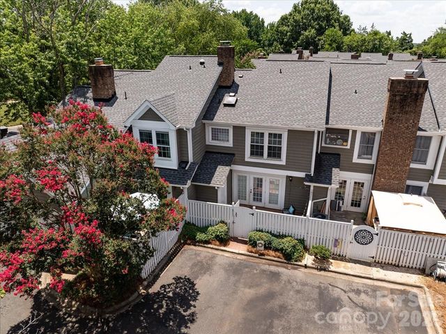 8220 Legare Court, Charlotte, NC 28210