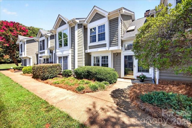 8220 Legare Court, Charlotte, NC 28210