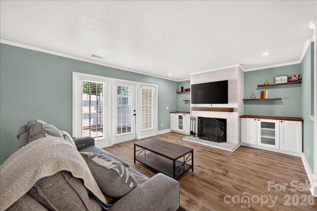 8220 Legare Court, Charlotte, NC 28210