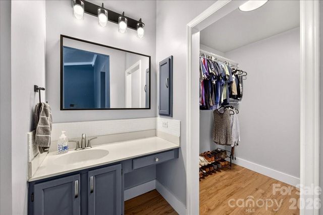 8220 Legare Court, Charlotte, NC 28210