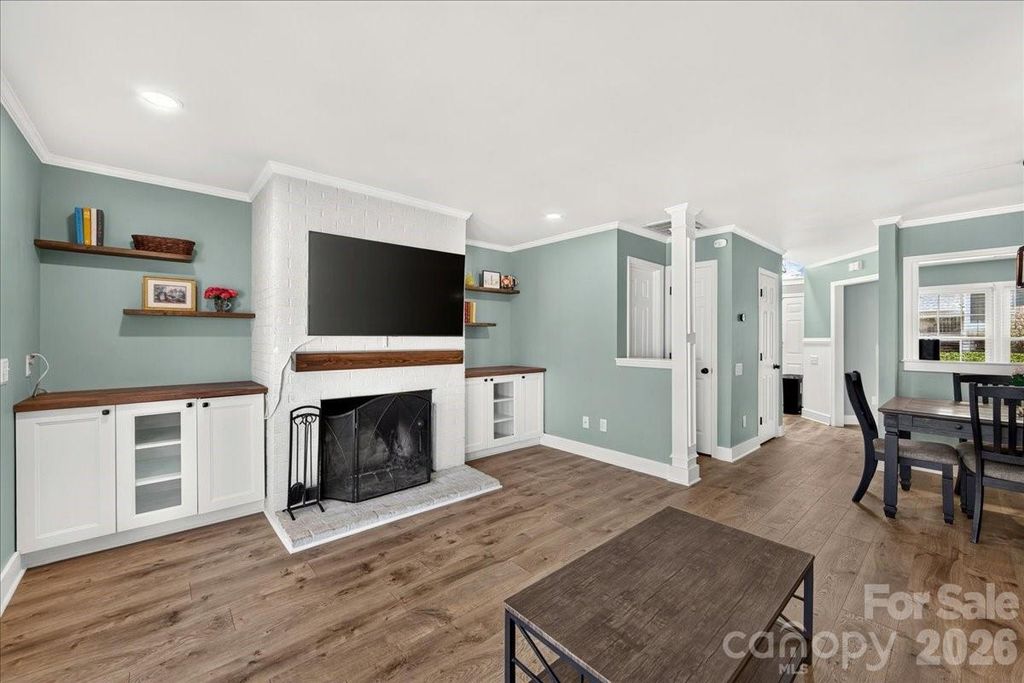 8220 Legare Court, Charlotte, NC 28210
