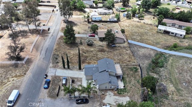 18 Avenida De Los Flores, Menifee, CA 92587