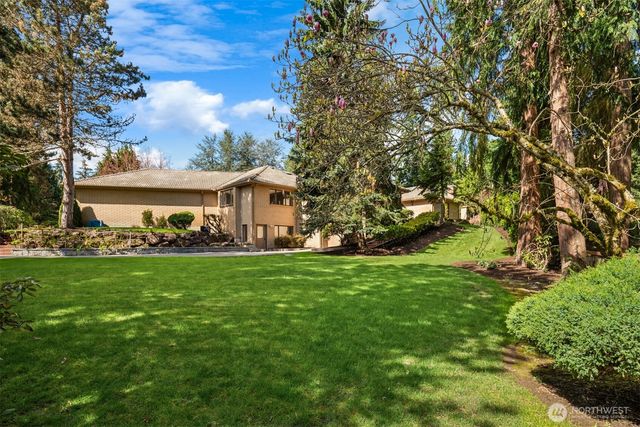 13214 180th Avenue NE, Redmond, WA 98052