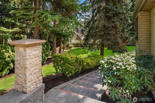 13214 180th Avenue NE, Redmond, WA 98052