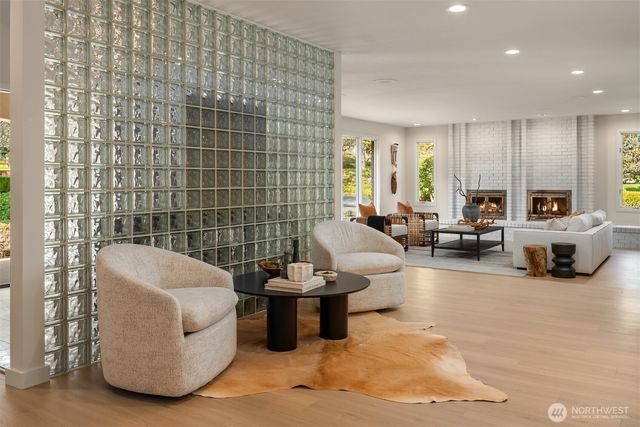 13214 180th Avenue NE, Redmond, WA 98052