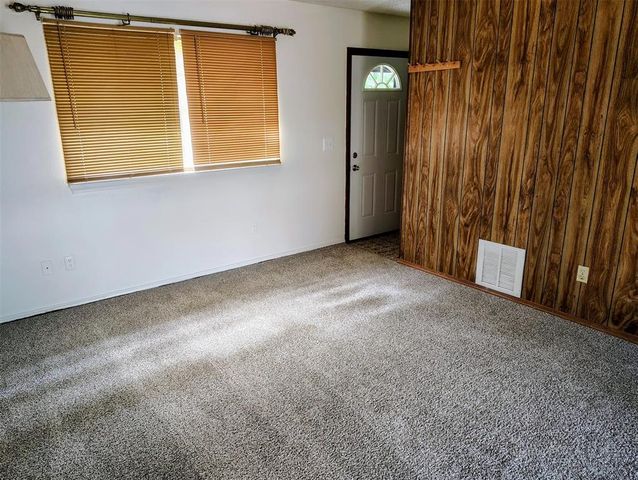 1000 N Doris Avenue, Newcastle, OK 73065