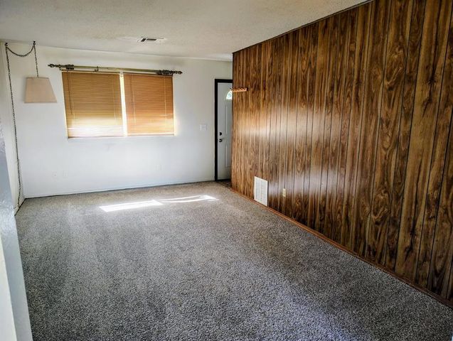 1000 N Doris Avenue, Newcastle, OK 73065