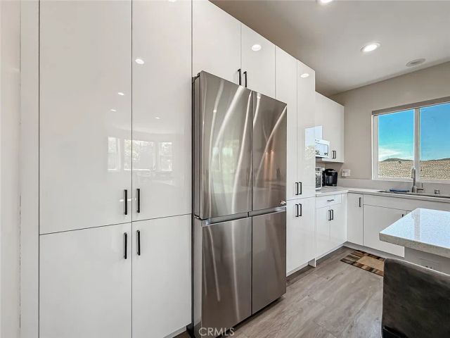 946 Warwick, Thousand Oaks, CA 91360