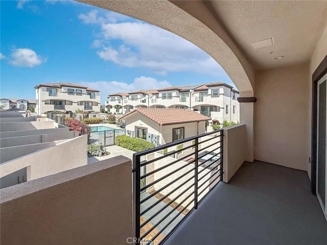 946 Warwick, Thousand Oaks, CA 91360