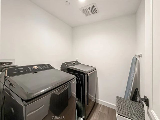 946 Warwick, Thousand Oaks, CA 91360