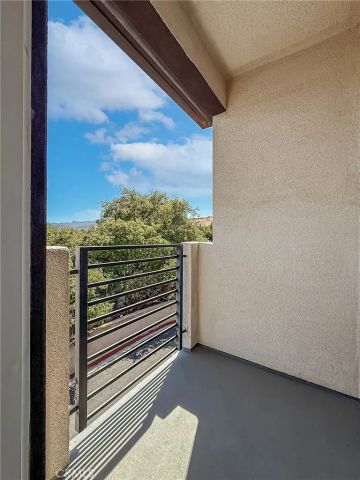 946 Warwick, Thousand Oaks, CA 91360