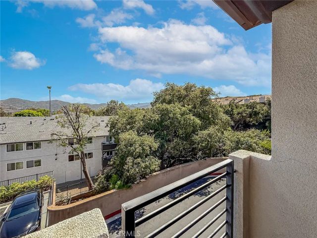 946 Warwick, Thousand Oaks, CA 91360