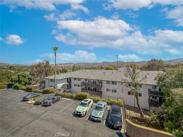 946 Warwick, Thousand Oaks, CA 91360