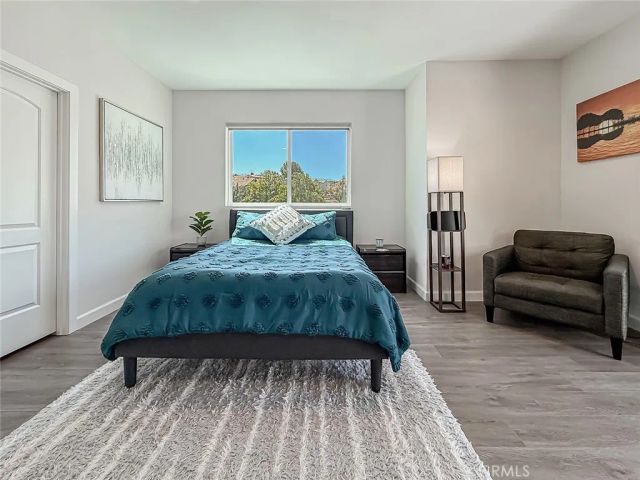 946 Warwick, Thousand Oaks, CA 91360