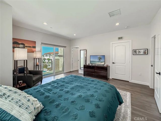 946 Warwick, Thousand Oaks, CA 91360
