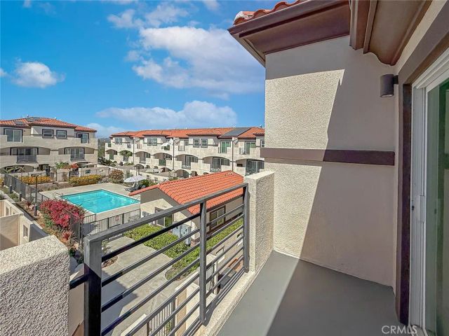 946 Warwick, Thousand Oaks, CA 91360