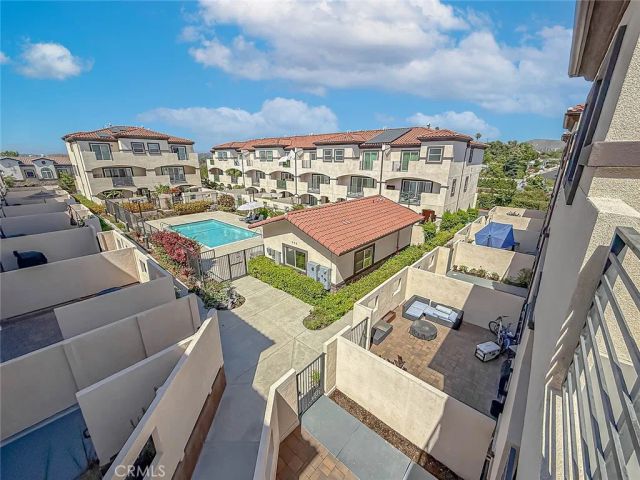 946 Warwick, Thousand Oaks, CA 91360