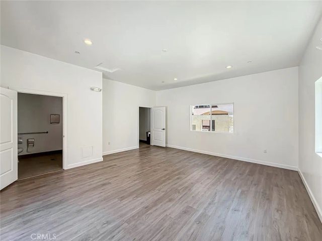 946 Warwick, Thousand Oaks, CA 91360