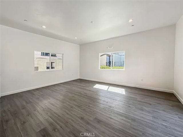946 Warwick, Thousand Oaks, CA 91360