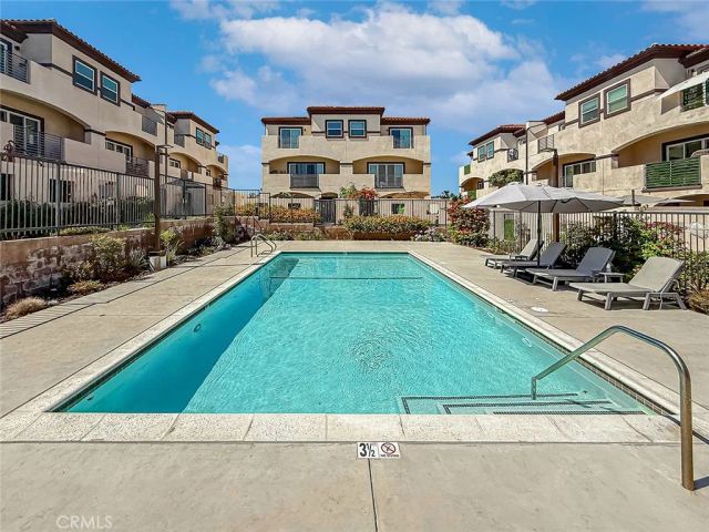 946 Warwick, Thousand Oaks, CA 91360