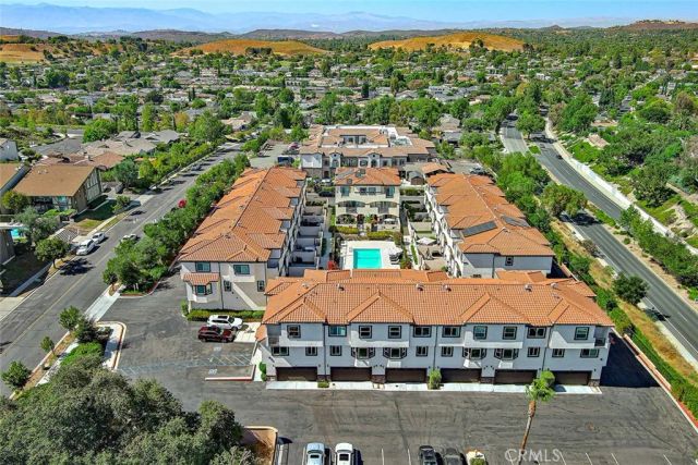 946 Warwick, Thousand Oaks, CA 91360