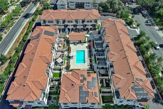 946 Warwick, Thousand Oaks, CA 91360