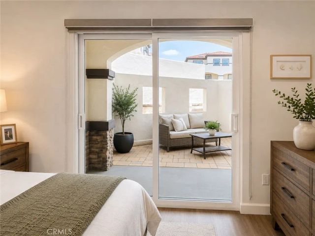 946 Warwick, Thousand Oaks, CA 91360