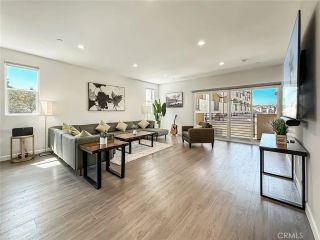 946 Warwick, Thousand Oaks, CA 91360