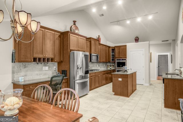 5 Renwick Drive, Senoia, GA 30276