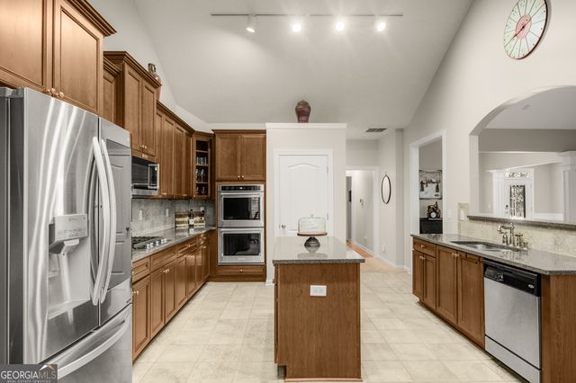 5 Renwick Drive, Senoia, GA 30276