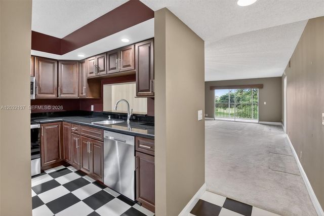 1101 SW 128th Terrace 409C, Pembroke Pines, FL 33027