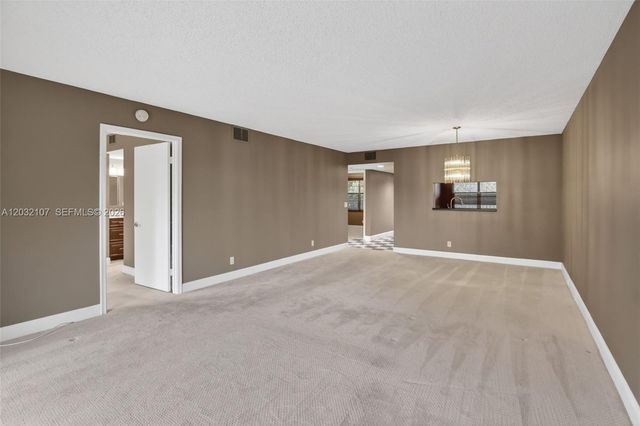 1101 SW 128th Terrace 409C, Pembroke Pines, FL 33027