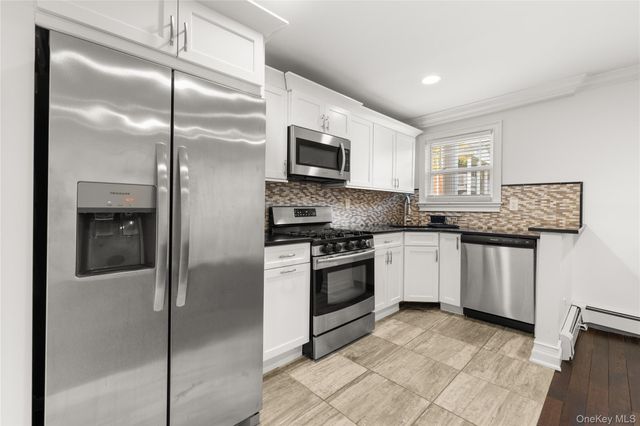 147 Fairharbor Drive 147, Patchogue, NY 11772