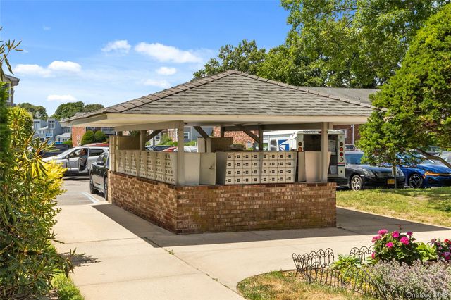 147 Fairharbor Drive 147, Patchogue, NY 11772
