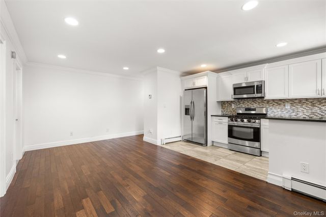 147 Fairharbor Drive 147, Patchogue, NY 11772