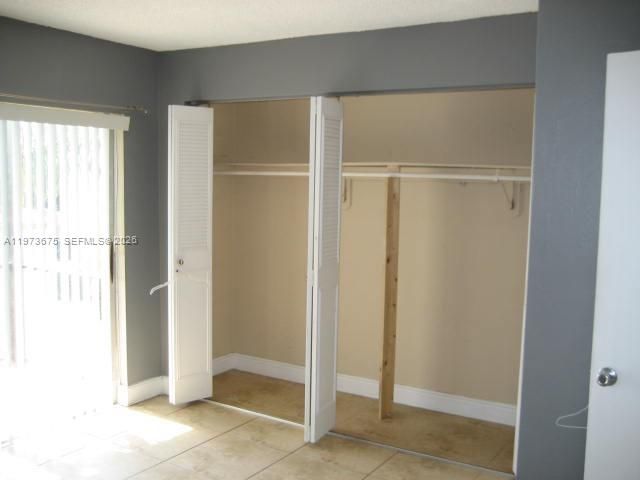 10832 N KENDALL DR U-6, Miami, FL 33176