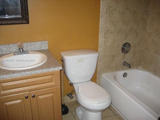 10832 N KENDALL DR U-6, Miami, FL 33176