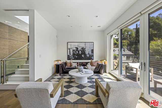 2756 Westshire Drive, Los Angeles, CA 90068