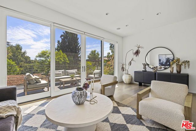 2756 Westshire Drive, Los Angeles, CA 90068